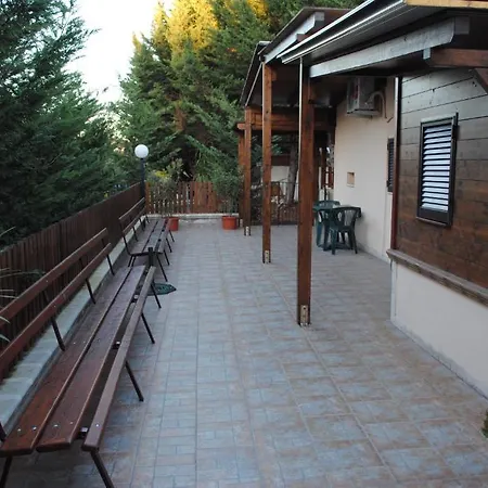 La Casetta Dei Sogni D'oro Couette-café